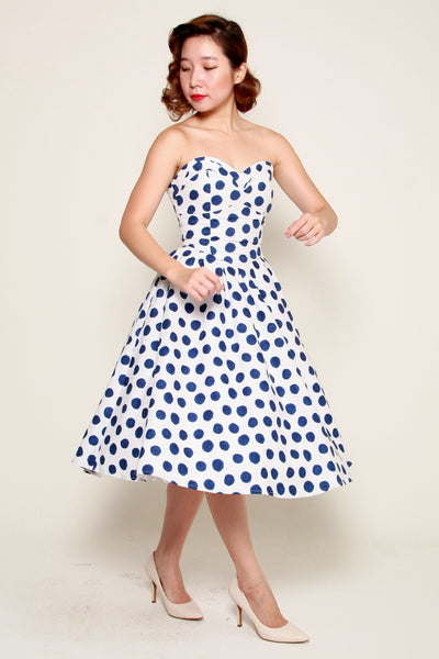 Jane Swing Dress in White & Navy Polka Shopbluebelle Jane Swing Dress in White & Navy Polka Shopbluebelle