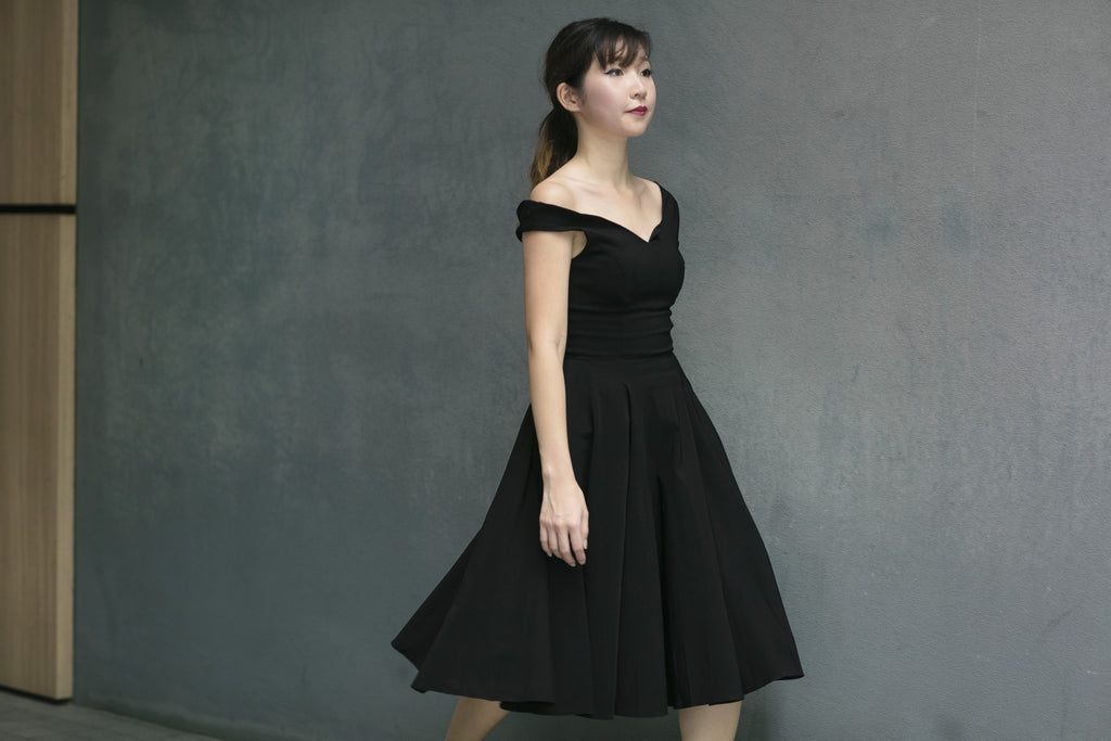 Avice Swing Dress In Black