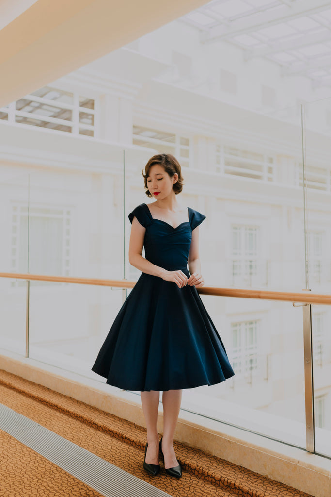 Lou Swing Dress In Black
